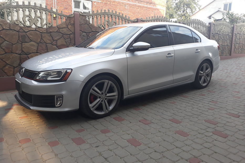 Продам Volkswagen Jetta GLI 2015 года в Львове