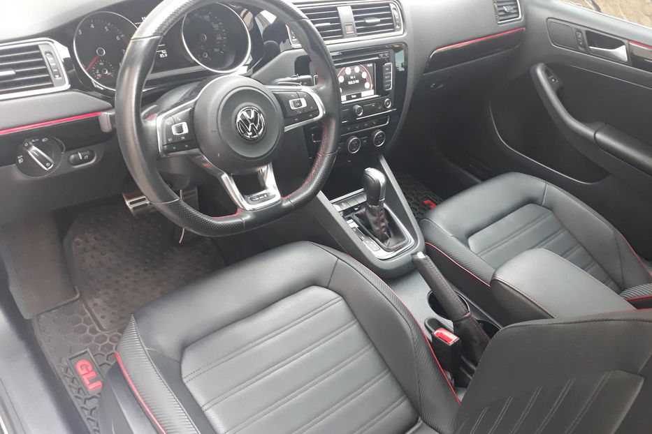 Продам Volkswagen Jetta GLI 2015 года в Львове