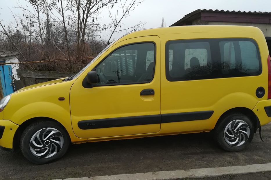 Продам Renault Kangoo пасс. 2004 года в г. Лисичанск, Луганская область