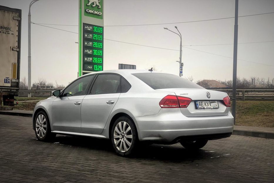 Продам Volkswagen Passat B7 2.5 2013 года в Днепре