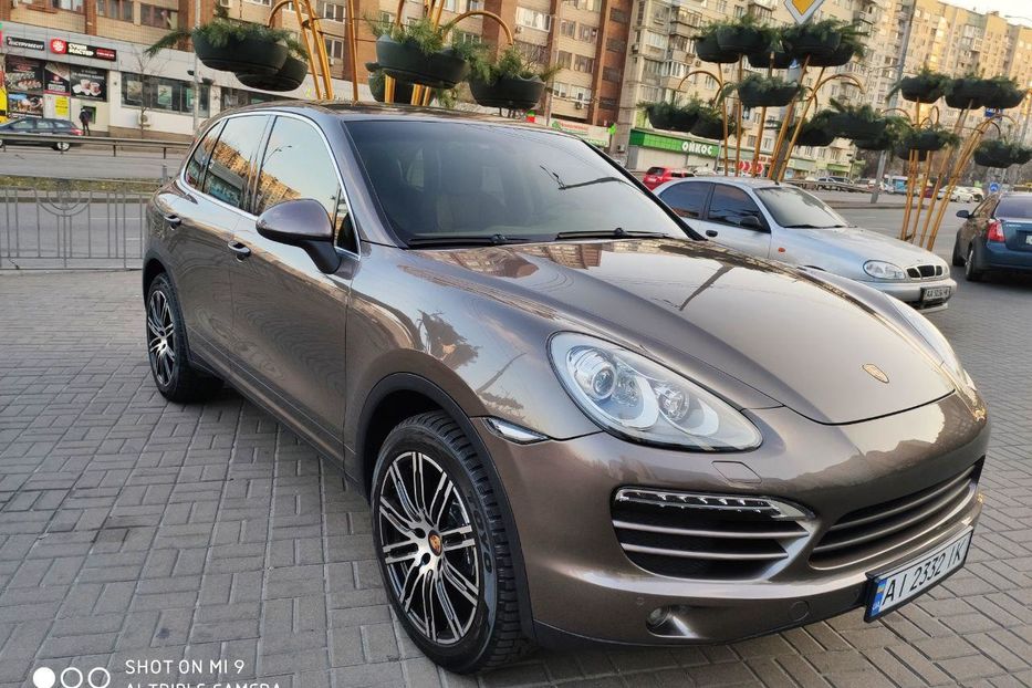 Продам Porsche Cayenne Platinum edition  2013 года в Киеве
