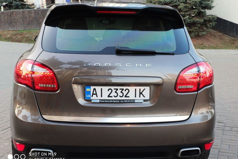 Продам Porsche Cayenne Platinum edition  2013 года в Киеве