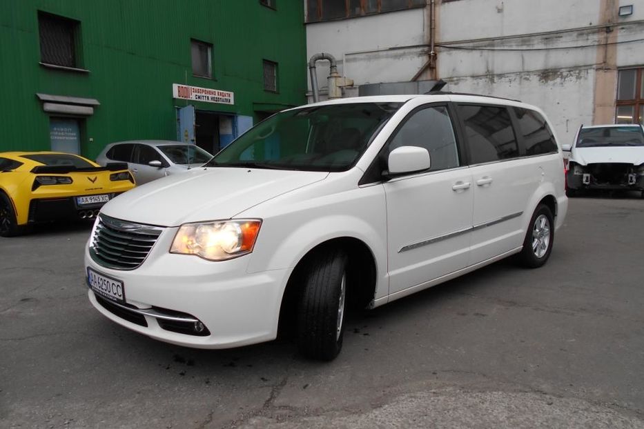 Продам Chrysler Grand Voyager 2011 года в Киеве