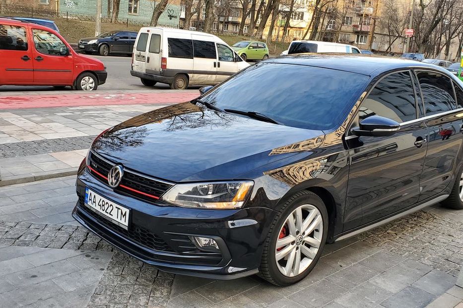 Продам Volkswagen Jetta GLI 2012 года в Киеве