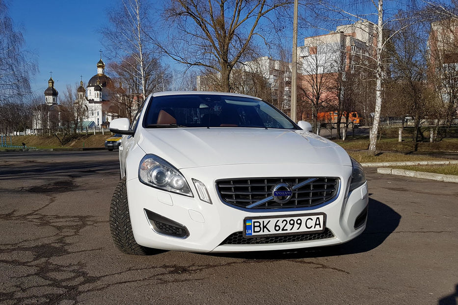 Продам Volvo S60 1.6 офіційна - БЕЗ ПІДКРАСІВ 2013 года в Ровно
