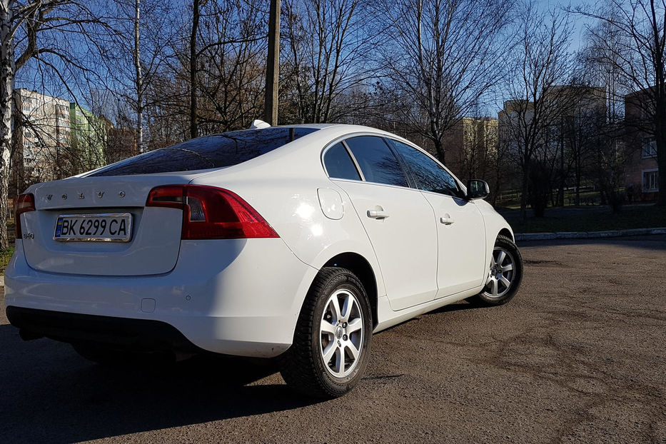 Продам Volvo S60 1.6 офіційна - БЕЗ ПІДКРАСІВ 2013 года в Ровно