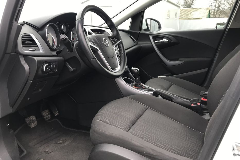 Продам Opel Astra J 2014 года в Днепре