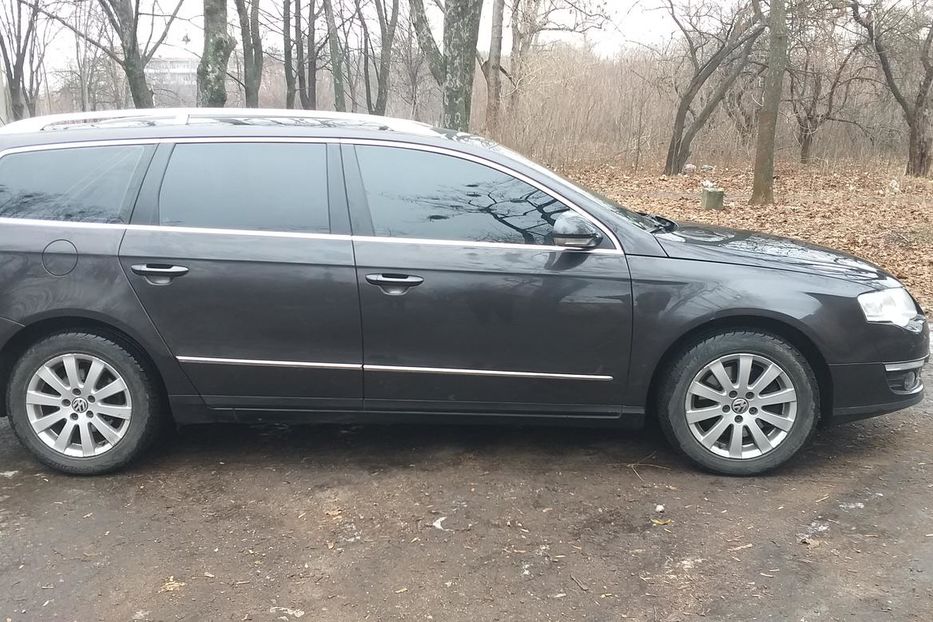 Продам Volkswagen Passat B6  Highline 2010 года в Харькове