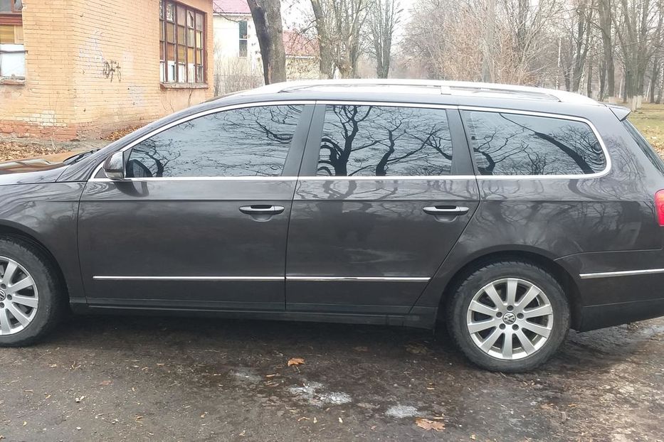 Продам Volkswagen Passat B6  Highline 2010 года в Харькове