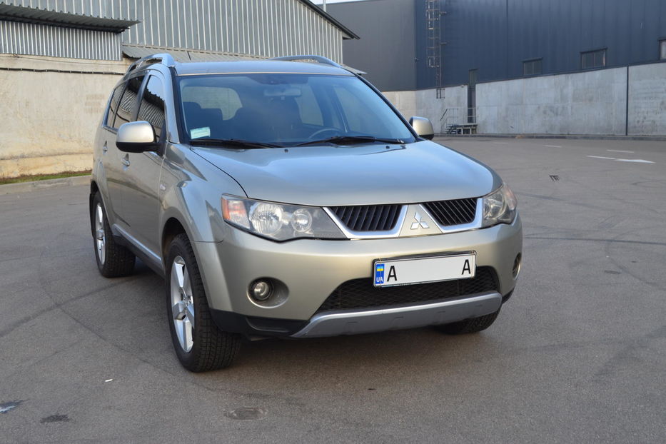 Продам Mitsubishi Outlander XL 2008 года в Киеве