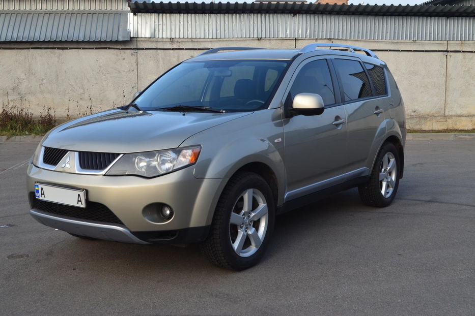 Продам Mitsubishi Outlander XL 2008 года в Киеве