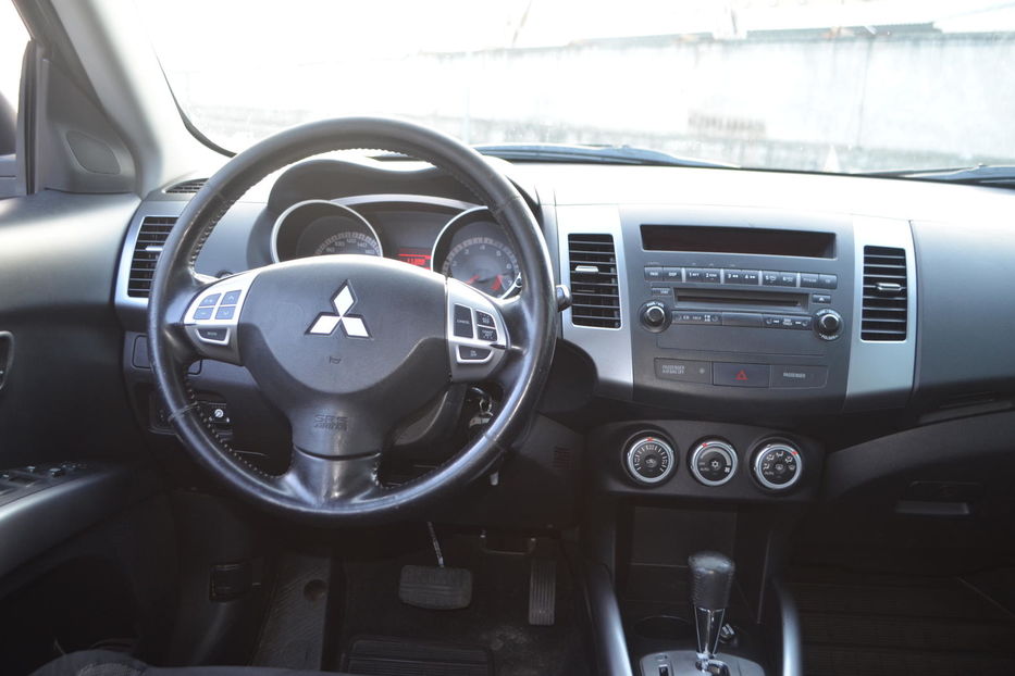 Продам Mitsubishi Outlander XL 2008 года в Киеве