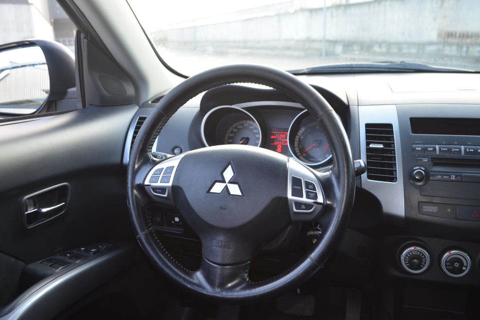 Продам Mitsubishi Outlander XL 2008 года в Киеве