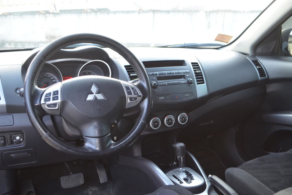 Продам Mitsubishi Outlander XL 2008 года в Киеве