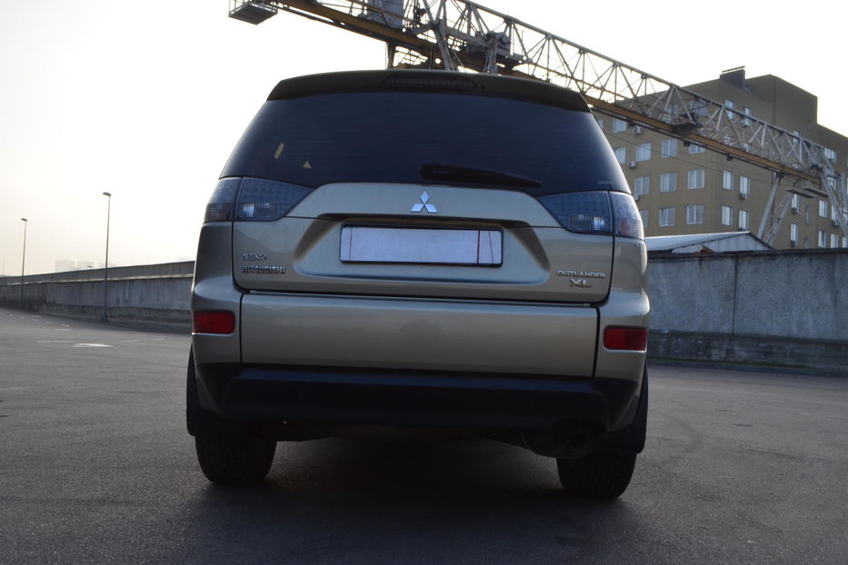 Продам Mitsubishi Outlander XL 2008 года в Киеве