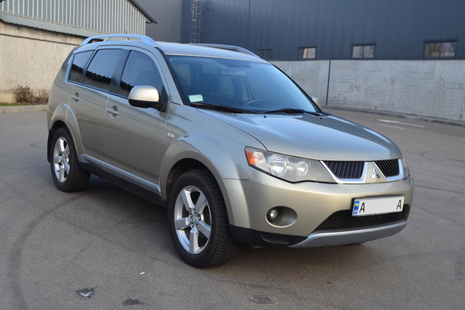 Продам Mitsubishi Outlander XL 2008 года в Киеве