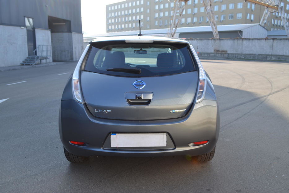 Продам Nissan Leaf 2014 года в Киеве