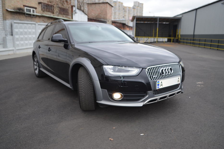 Продам Audi A4 Allroad 2012 года в Киеве