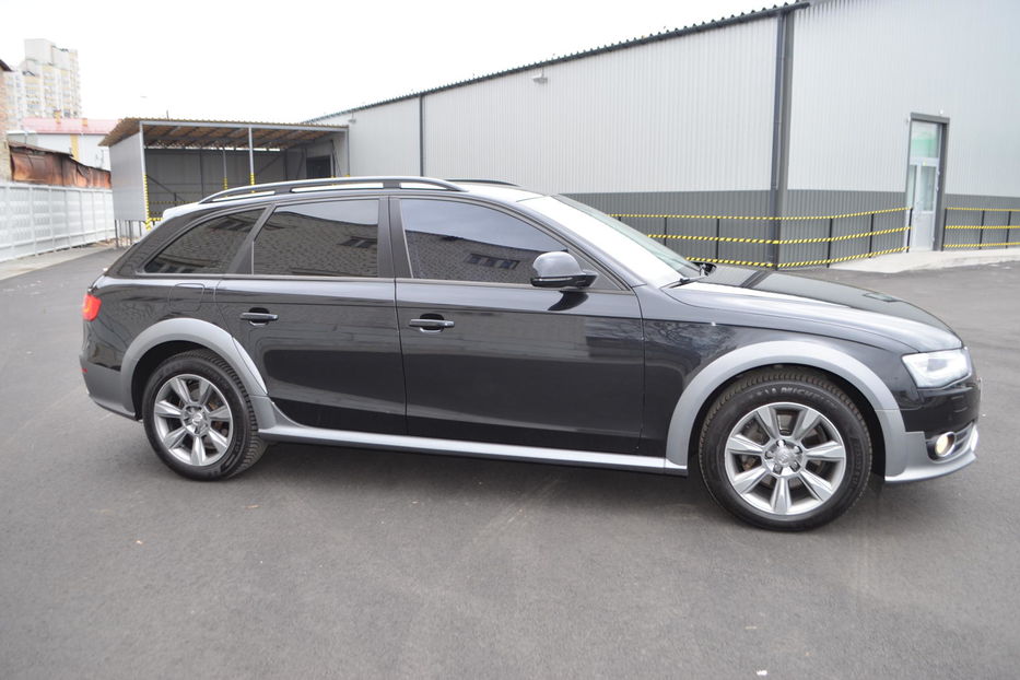 Продам Audi A4 Allroad 2012 года в Киеве