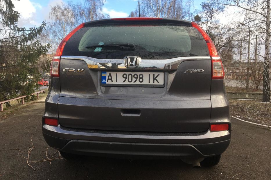 Продам Honda CR-V 2015 года в Киеве