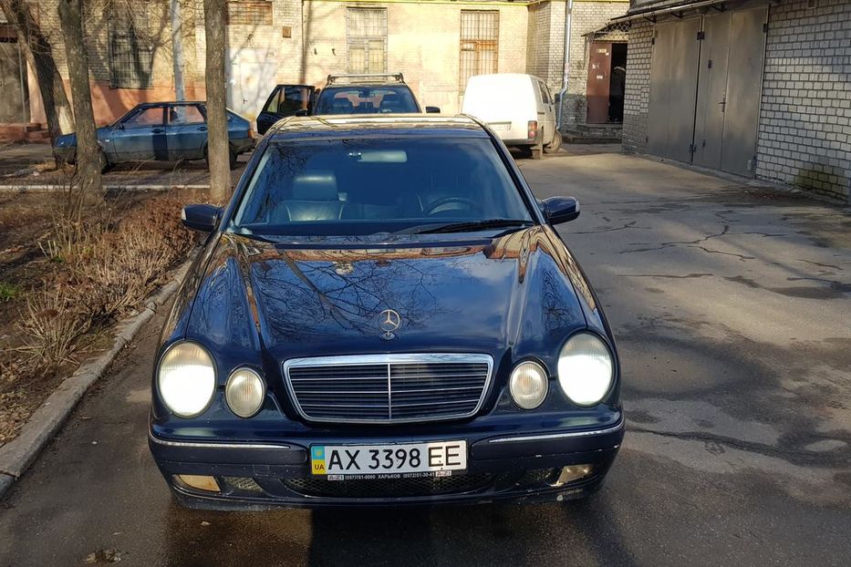 Продам Mercedes-Benz 210 E 280 2000 года в Харькове