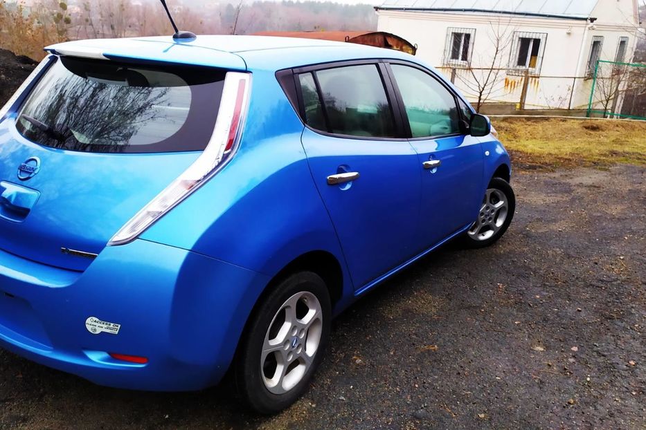 Продам Nissan Leaf 2012 года в Киеве