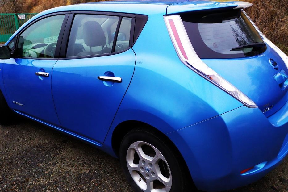 Продам Nissan Leaf 2012 года в Киеве