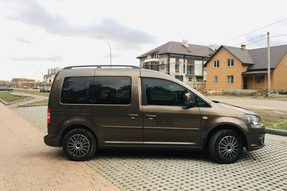 Продам Volkswagen Caddy пасс. Comfortline 2010 года в г. Бровары, Киевская область