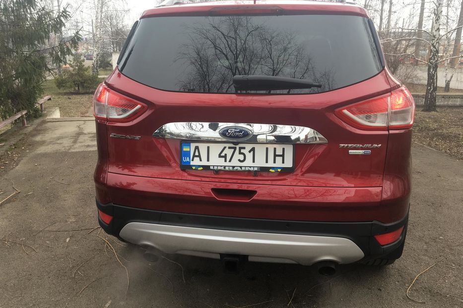 Продам Ford Escape TITANIUM  2013 года в Киеве