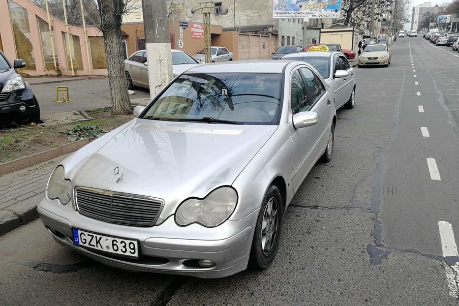 Продам Mercedes-Benz 220 2001 года в Одессе