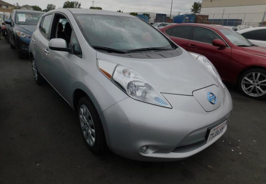 Продам Nissan Leaf S 2016 года в Киеве