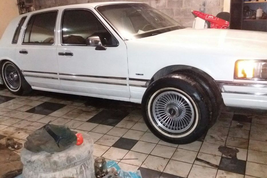 Продам Lincoln Town Car 1990 года в Харькове