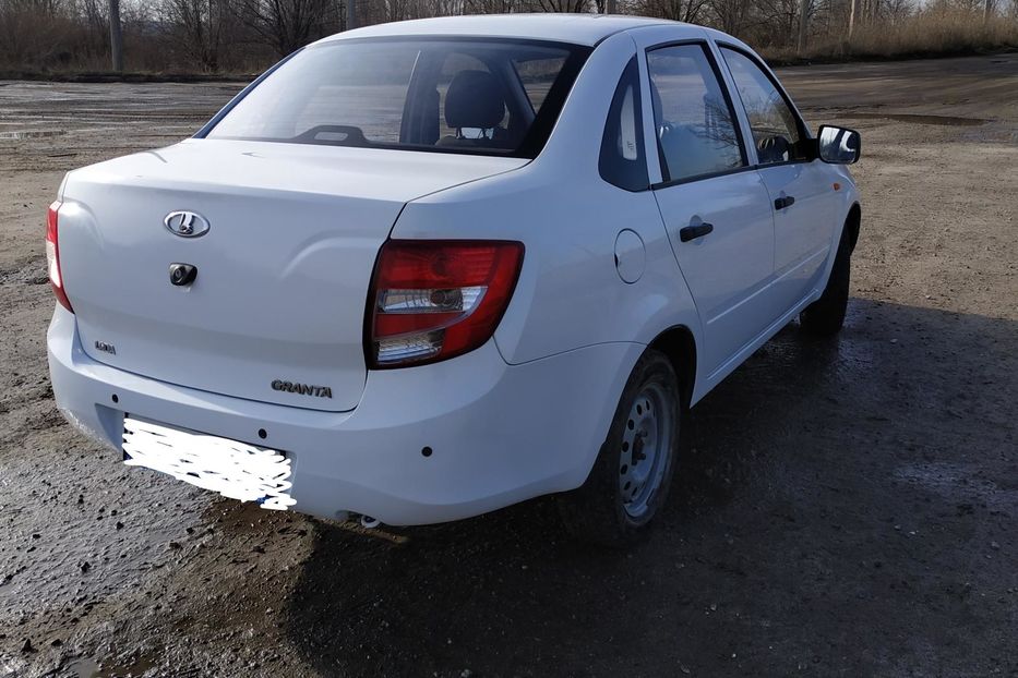 Продам ВАЗ 2190 Гранта 2014 года в Луганске