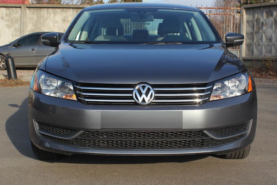 Продам Volkswagen Passat B7 TSI 2015 года в Киеве