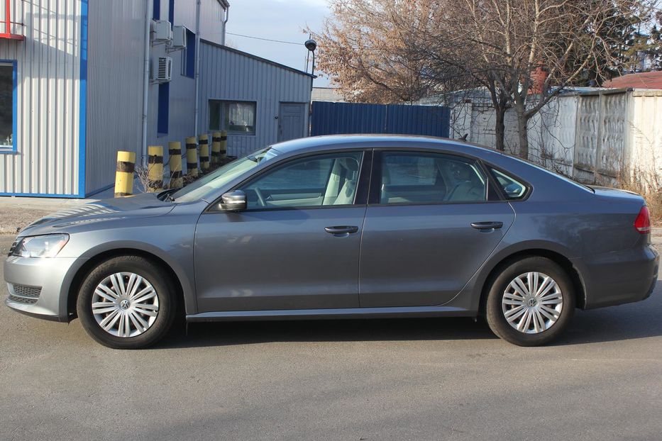 Продам Volkswagen Passat B7 TSI 2015 года в Киеве