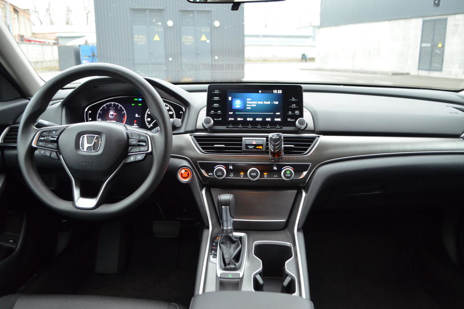Продам Honda Accord 2018 года в Киеве