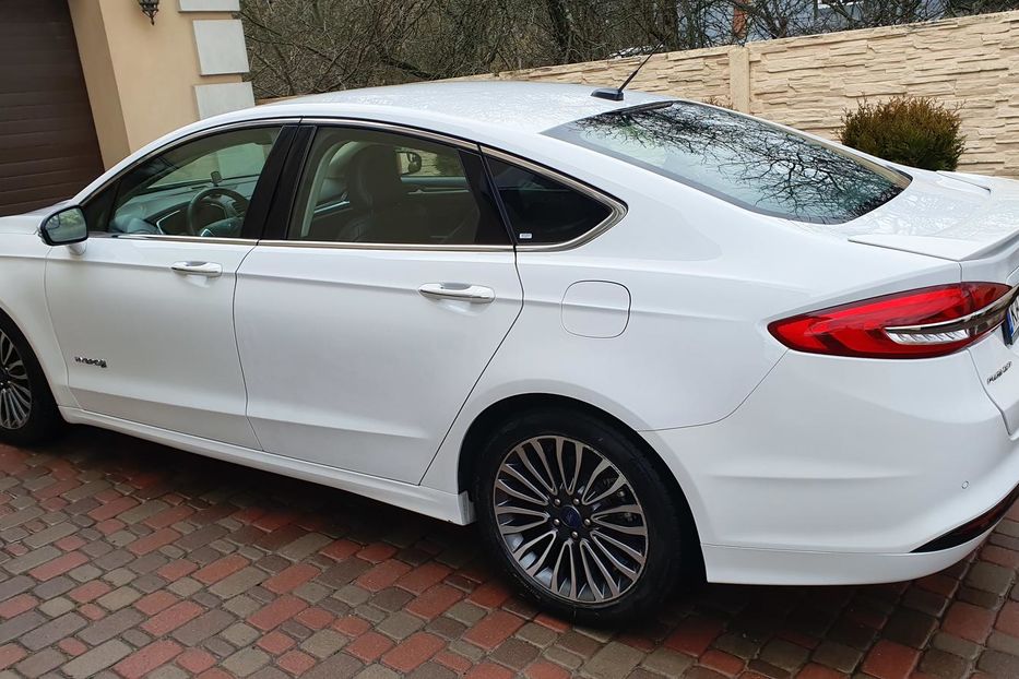 Продам Ford Fusion Hybrid TITANIUM 2018 2018 года в Киеве