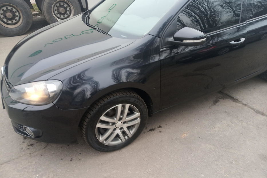 Продам Volkswagen Golf  VI 2010 года в Киеве