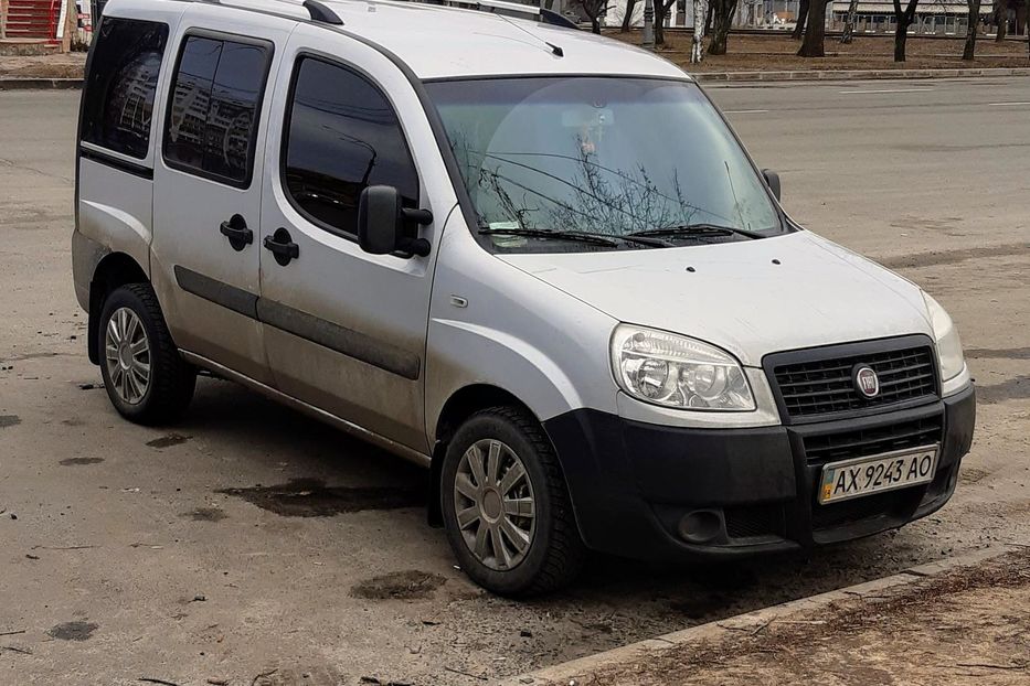 Продам Fiat Doblo пасс. Минивен 2012 года в Харькове