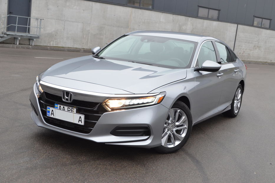 Продам Honda Accord 2018 года в Киеве