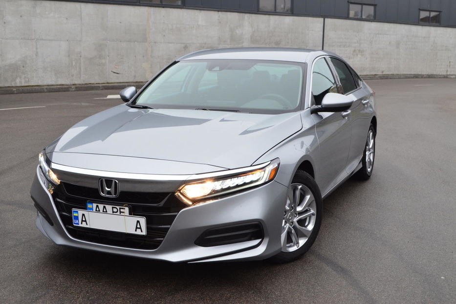 Продам Honda Accord 2018 года в Киеве