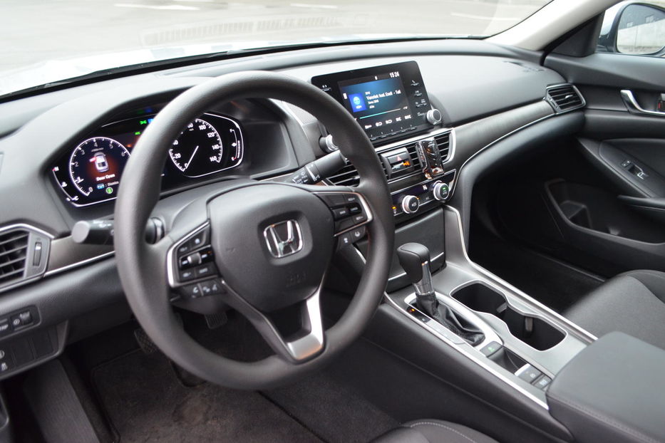 Продам Honda Accord 2018 года в Киеве