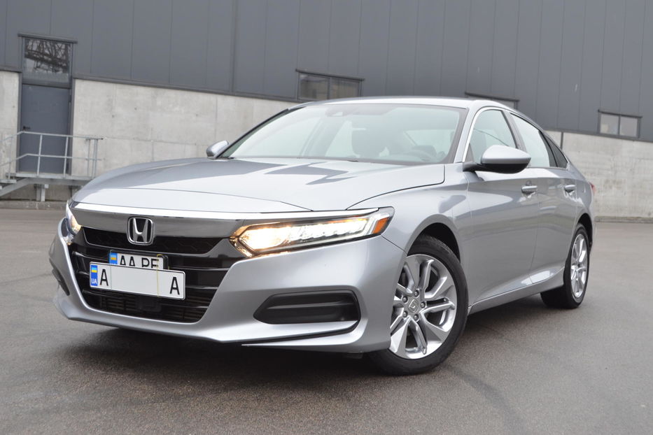 Продам Honda Accord 2018 года в Киеве