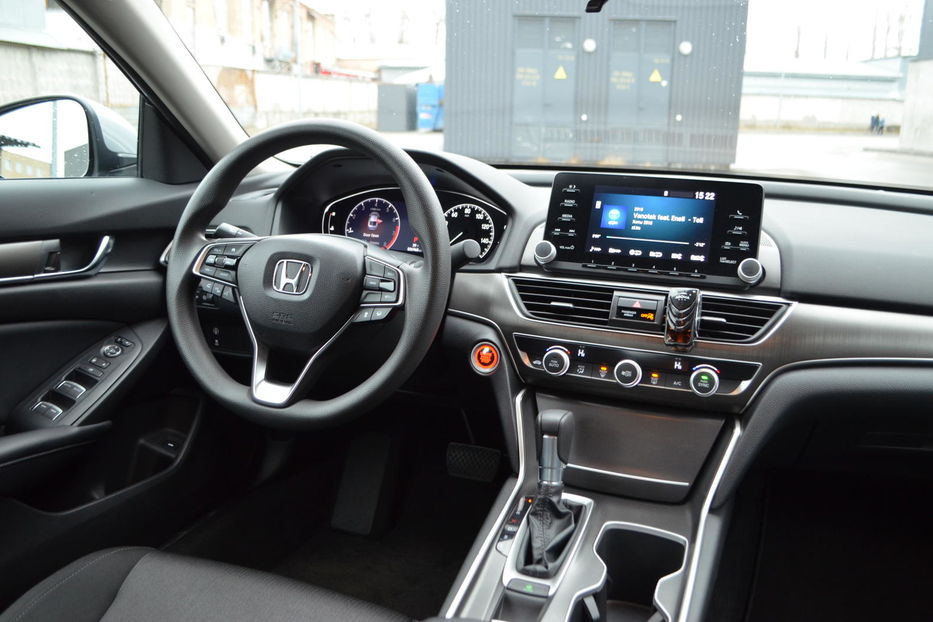 Продам Honda Accord 2018 года в Киеве