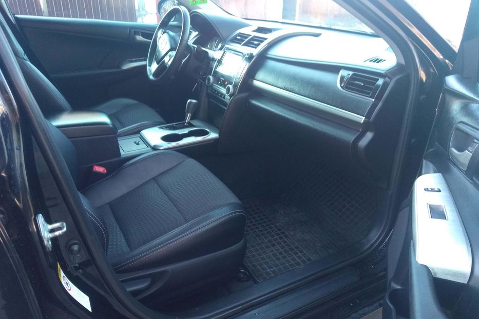Продам Toyota Camry 2012 года в Киеве