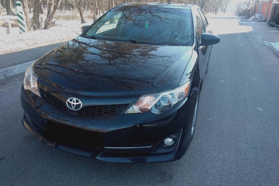 Продам Toyota Camry 2012 года в Киеве