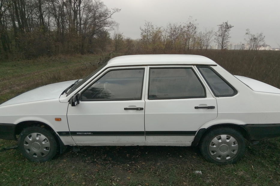 Продам ВАЗ 21099 2000 года в Киеве