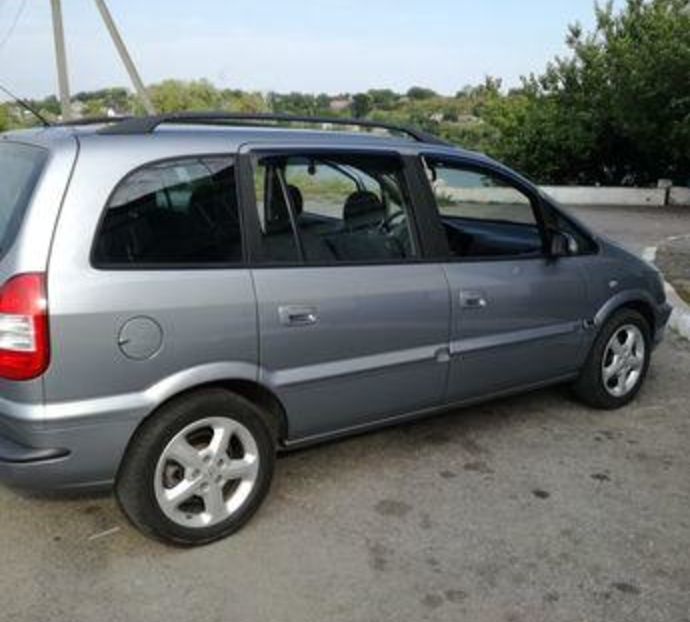 Продам Opel Zafira 2004 года в г. Кагарлык, Киевская область