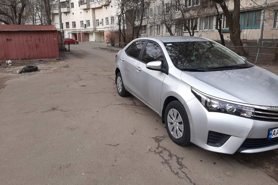 Продам Toyota Corolla 2016 года в Киеве