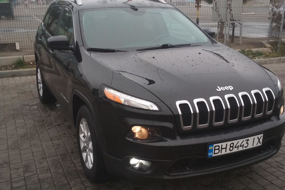 Продам Jeep Cherokee Latitude 2016 года в Киеве